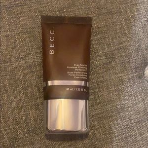 Becca ever matte poreless priming